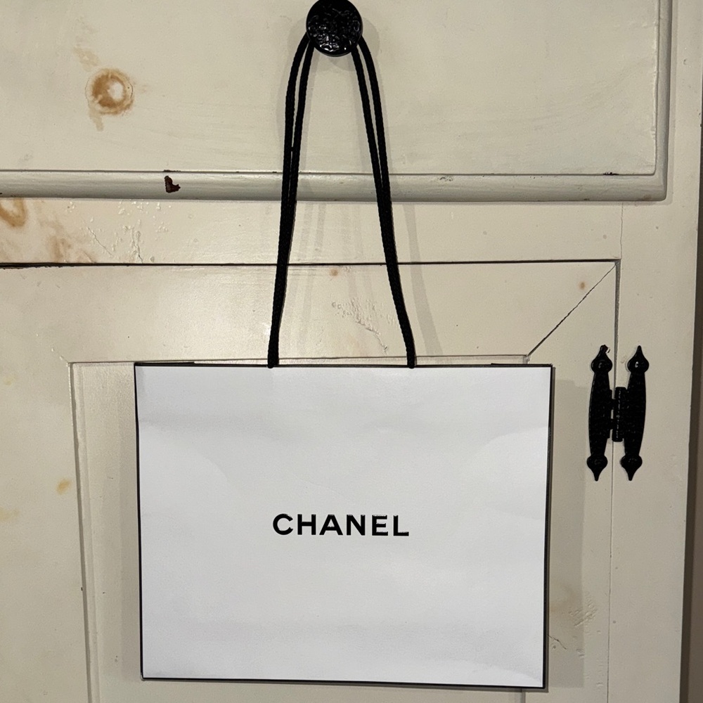 Chanel Classic White and Black Shopping Bag